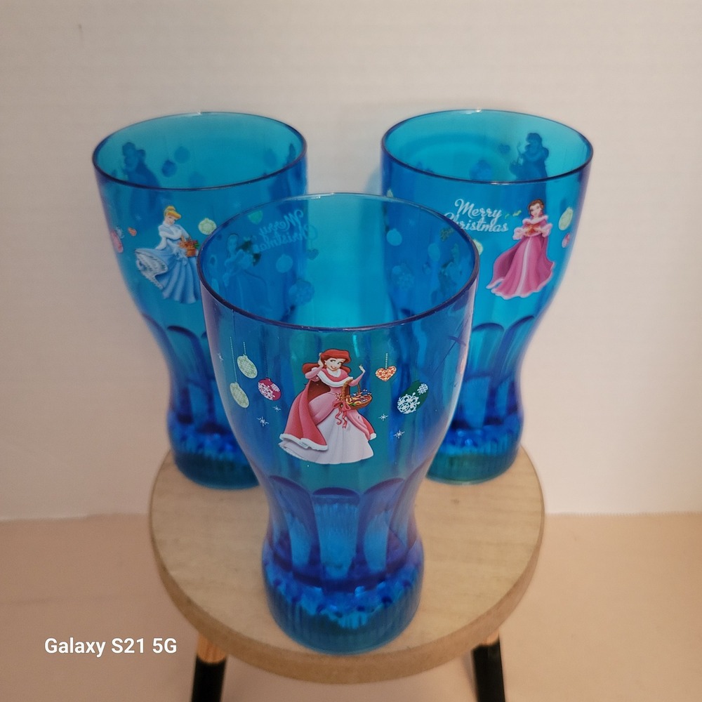 Disney Princess Merry Christmas Light Up Tumblers Ariel Belle Cinderella set 3